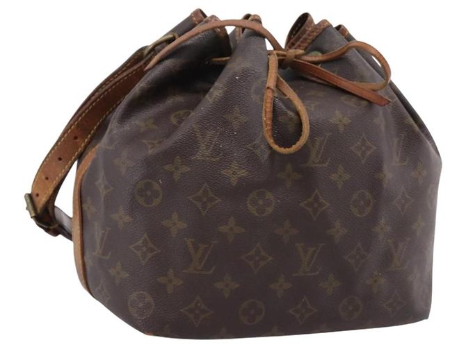 LOUIS VUITTON Monogram Petit Noe Shoulder Bag M42226 LV Auth 206621 Monograma