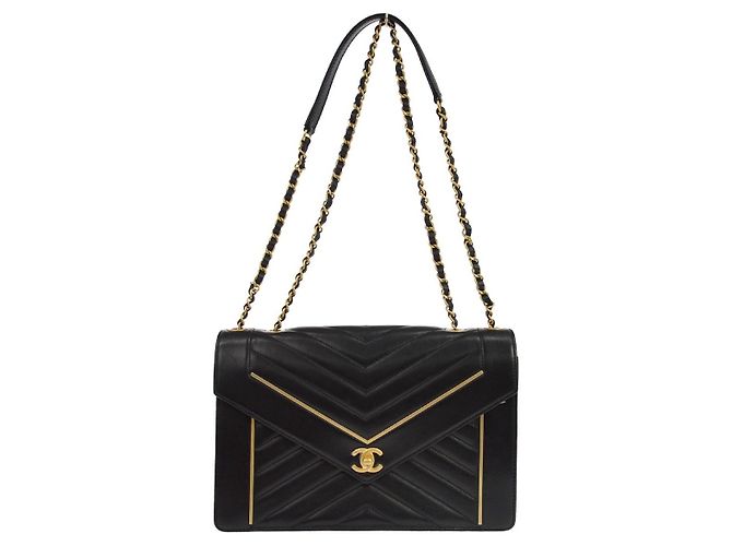 Chanel Reversed Flap Chevron Lambskin Medium Nero