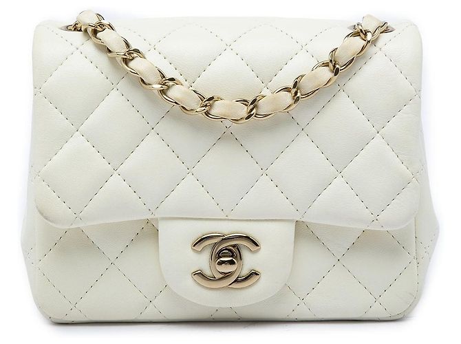 Bolsa Tiracolo Chanel Mini Square Classic em pele de cordeiro branca com aba simples Branco