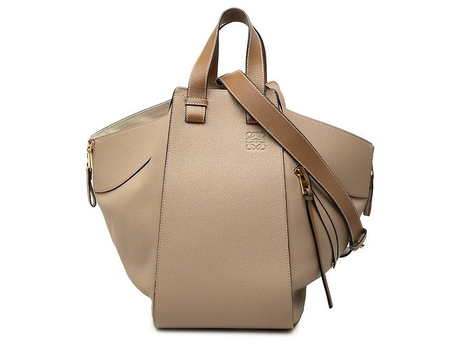 Bolsa Satchel Hammock LOEWE Medium em pele de vitelo granulada Bege