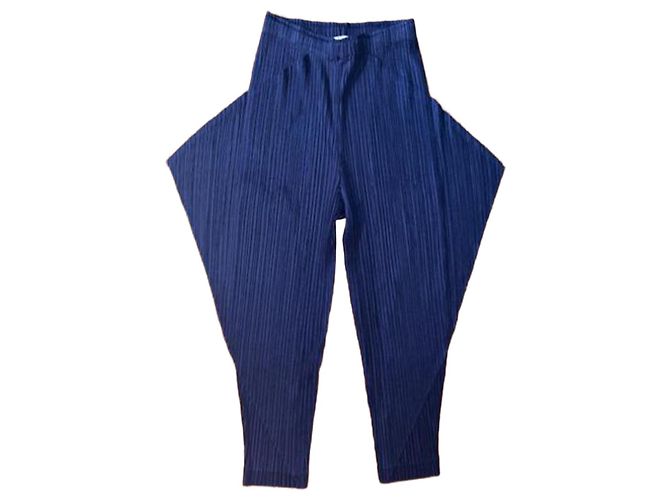 Pleats Please Pantalon atypique plissé