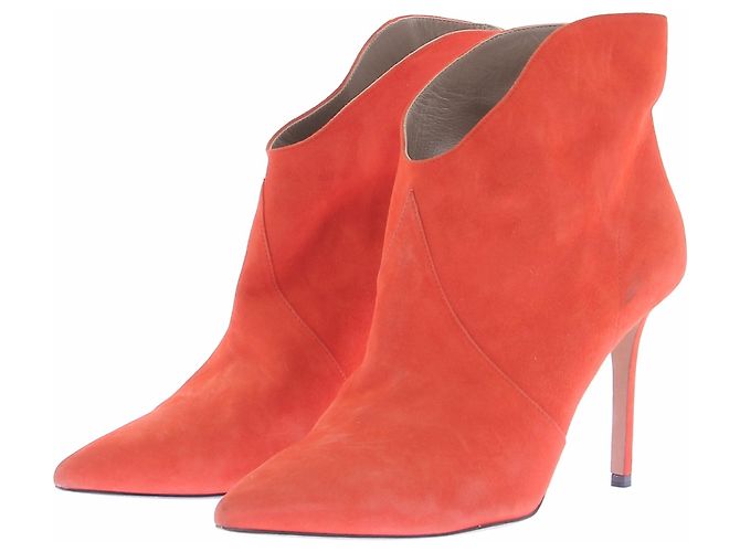 Autre Marque Orangefarbene Wildlederstiefel