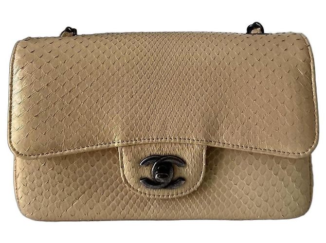 Chanel Classic Flap Bag aus Python Beige