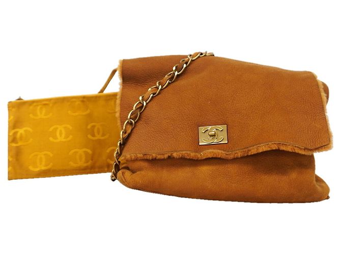 Sac à épaule Chanel en daim marron
