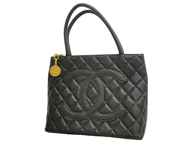 Saco Tote Chanel em couro de bezerro grão preto