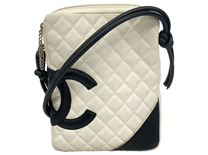Borsa a tracolla Chanel Cambon in pelle di agnello bianca e nera Nero Bianco