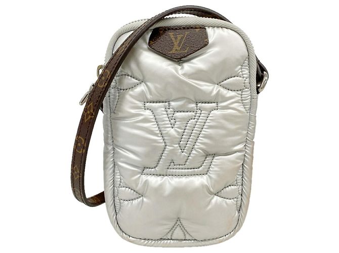 Sac à épaule/Pochette Louis Vuitton LV Pillow M81716 Argenté