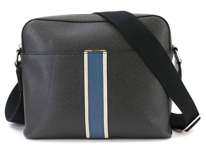 Bolsa de Ombro Louis Vuitton Taiga Anton PM Cinza
