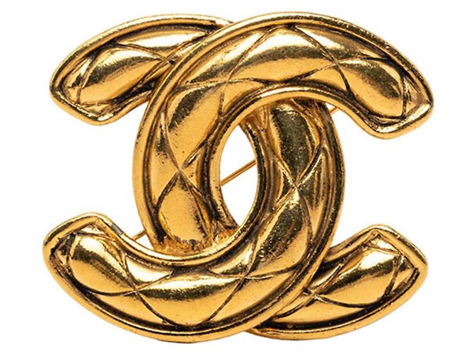 Spilla Chanel Matelasse placcata oro D'oro