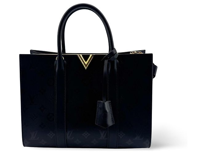 Louis Vuitton Very Monogram Leather MM Schwarz