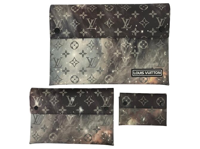 Louis Vuitton Monogram Galaxy Alpha TR Clutch Tasche Braun