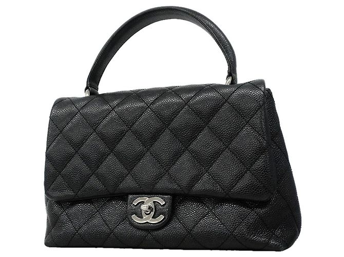 Bolsa Chanel Matelassé em couro de bezerro granulado preto