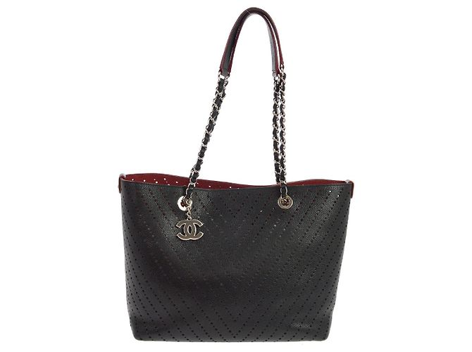 Chanel Shopping Perforated Caviar Small Negro