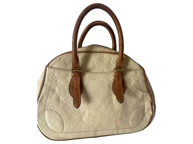 Louis Vuitton Monogram Vernis Alma PM Beige