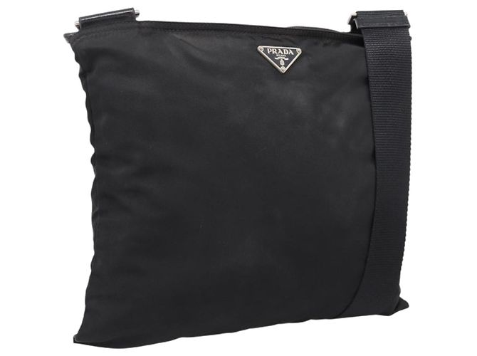 Bolsa de Ombro PRADA Nylon Black Silver Auth 205200 Preto Prata