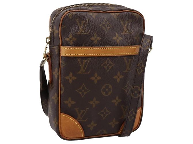 LOUIS VUITTON Borsa a tracolla Monogram Danube M45266 LV Auth 206810A Monogramma