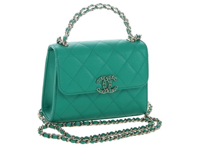 Bolsa de Ombro CHANEL Matelasse com Corrente em Couro Caviar 2way Verde Ouro CC Auth LN084SAM Dourado