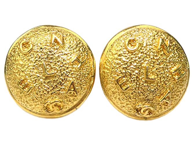 Orecchini a clip rotondi Chanel placcati oro con logo D'oro