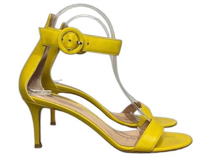 Sandali Gianvito Rossi gialli T.37,5 Giallo