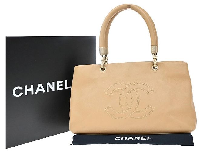 Chanel Vintage Handle CC Caviar Medium Beige