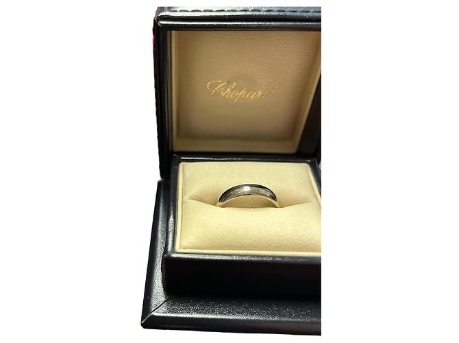 Chopard Ring Slit Mini White Gold Wedding Band