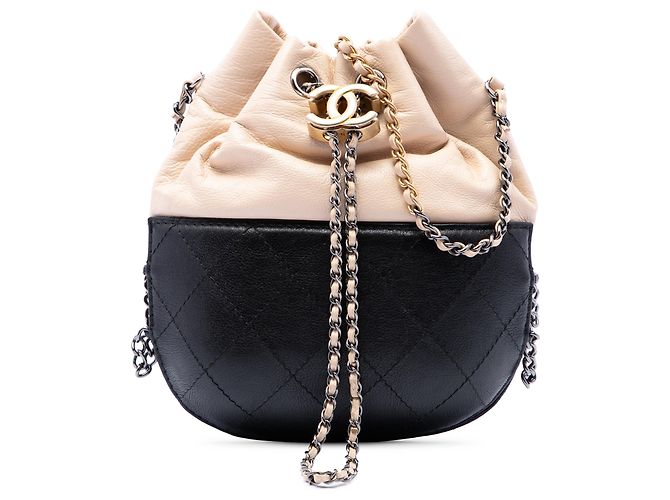 Borsa a secchiello Gabrielle Chanel Beige Small Bicolor in vitello trapuntato