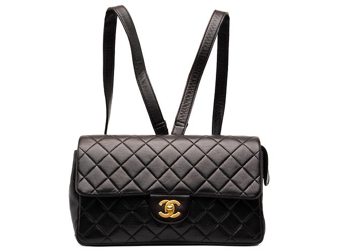 Chanel Medium Quilted Flap Rucksack aus schwarzem Lammleder
