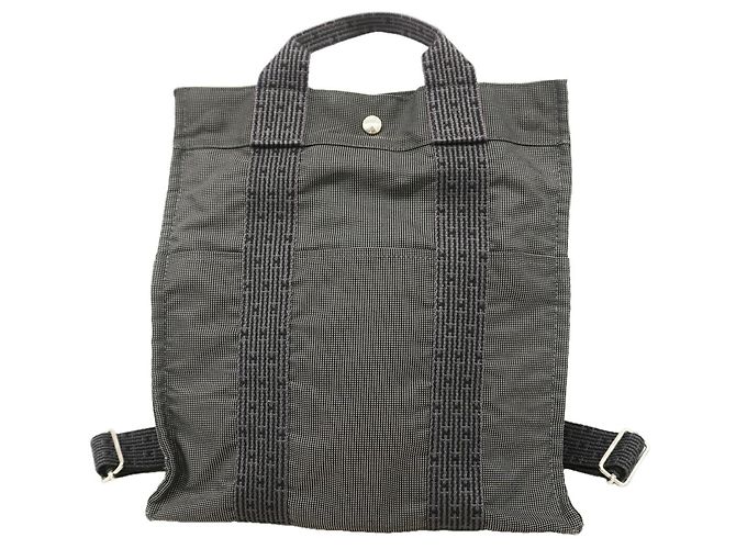 Hermès Mochila Hermes de nailon gris Castaño