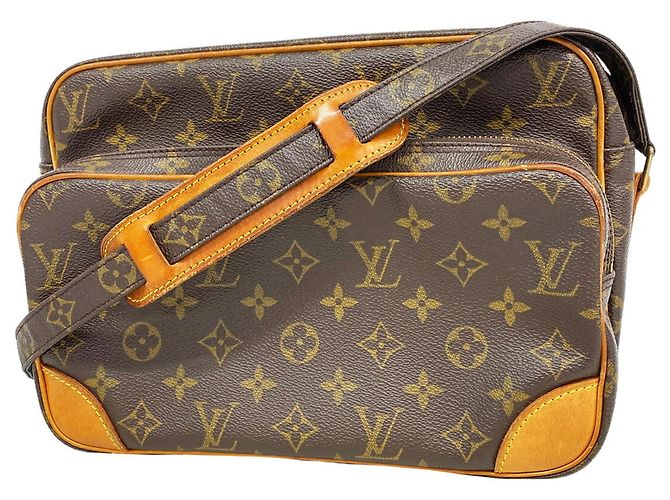 Bolsa de Ombro Louis Vuitton Monogram Nile Marrom