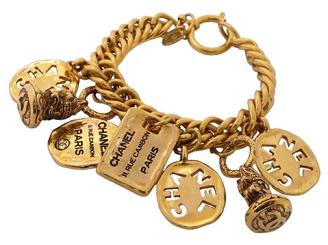Pulseira de Berloques Banhada a Ouro Chanel Dourado