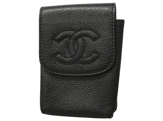Estojo de cigarros Chanel em couro de bezerro granulado preto