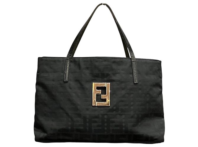 Bolsa Fendi Zucca em nylon e couro Preto