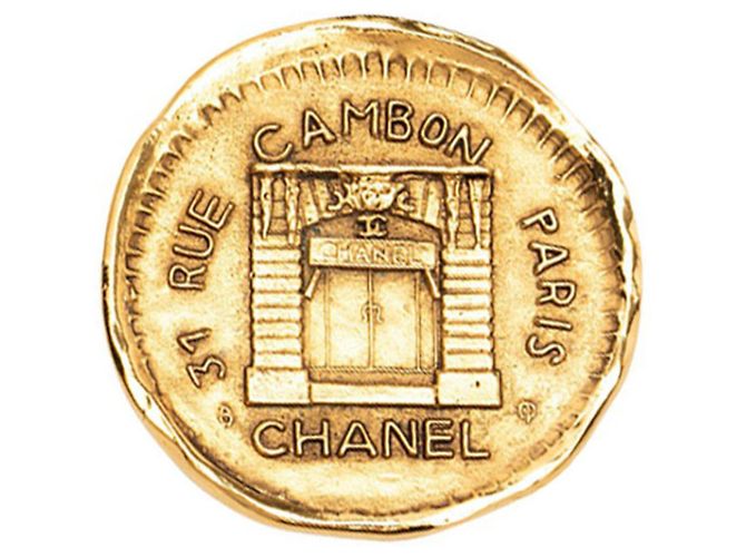 Spilla placcata oro Chanel 31 RUE CAMBON D'oro