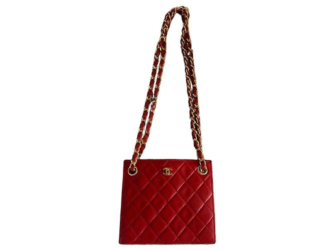 Chanel Gesteppte Leder-Schultertasche Rot