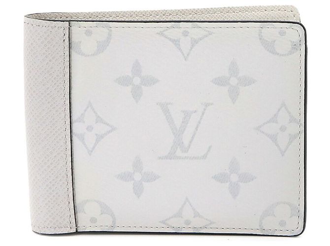 Louis Vuitton Taigarama Portefeuille Multiple Bi-fold Wallet Blanco