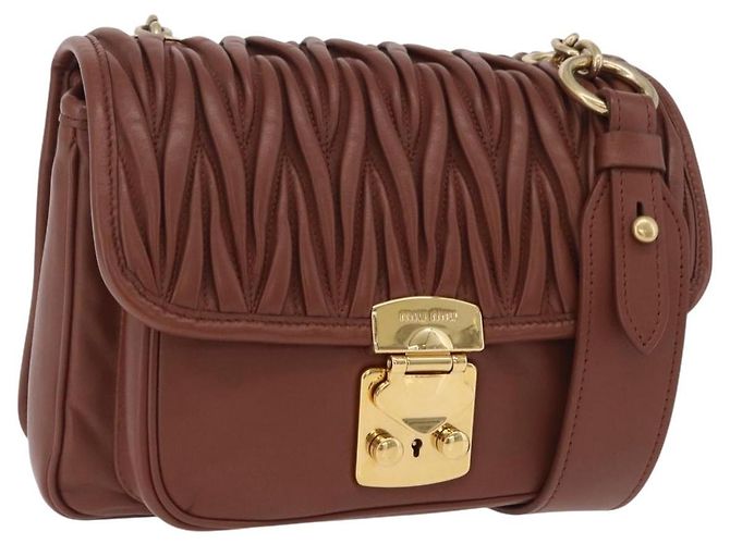 Bolsa de Ombro Miu Miu Matelassé em couro marrom tom dourado Auth ka6427M