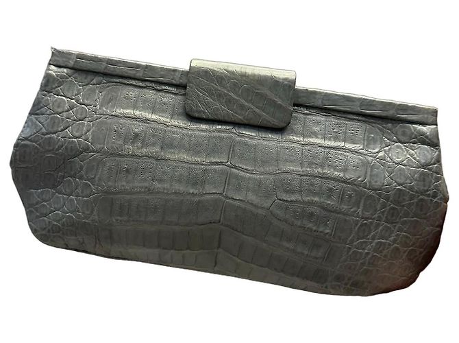 Nancy Gonzalez Clutch aus Krokodilleder Grau
