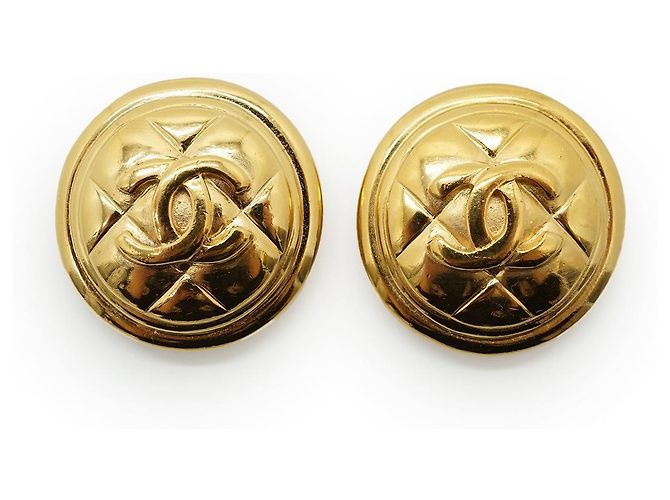 Chanel Orecchini a clip CC Matelassé GP D'oro