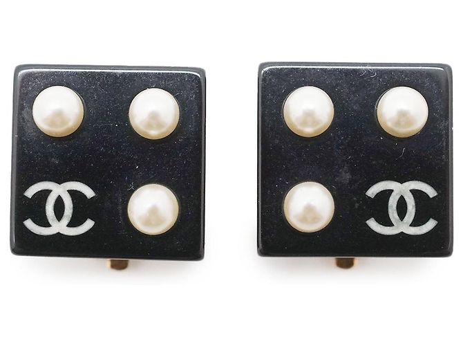 Chanel Boucles d'oreilles clips carrées Coco Mark Pearl Noir Blanc