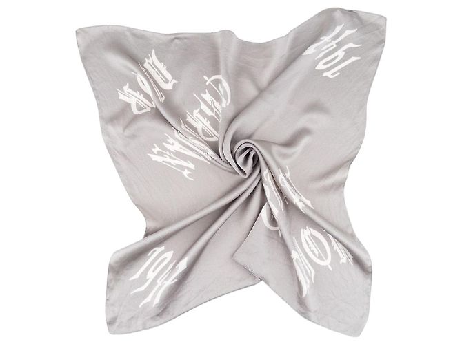 Dior by Galliano SS02 Chiffon Halstuch mit ‘Gothic’ Logo Grau
