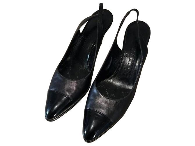Décolleté Slingback Chanel in Pelle Nera e Vernice Nero