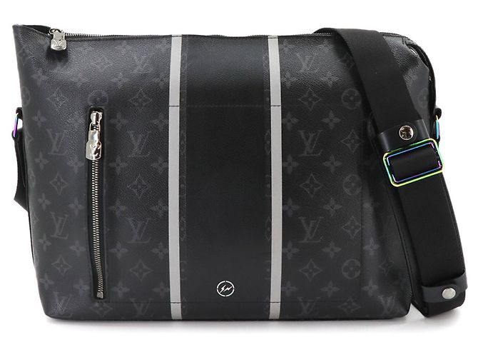 Louis Vuitton Apollo PM Monogram Eclipse Flash Shoulder Handbag M43410 Schwarz Monogramm