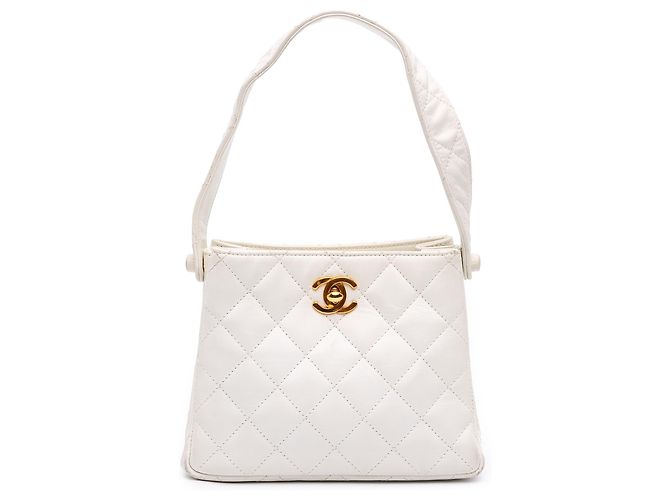 Bolsa de Ombro Chanel White CC Quilted Lambskin Branco