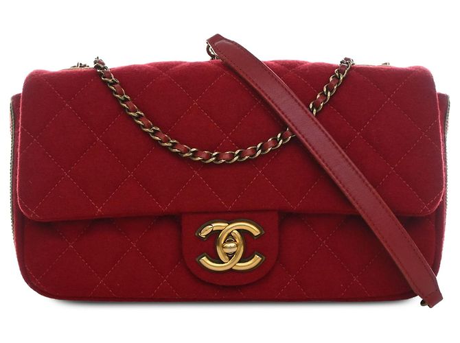 Chanel Red Medium Quilted Mixed Fibers CC Eyelet Flap Rosso