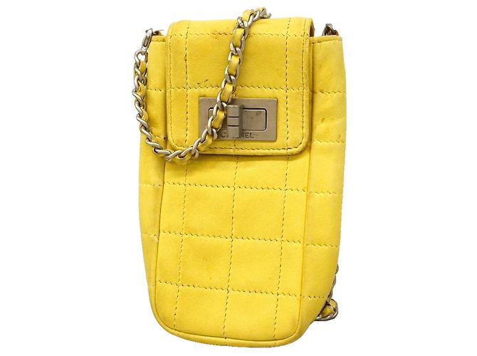 Borsa a tracolla Chanel 2.55 in pelle d'agnello gialla Giallo