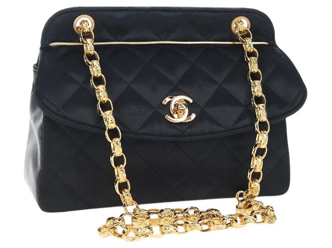 Borsa a tracolla CHANEL Matelasse con catena in raso nero e oro CC Auth BA15768SAM D'oro