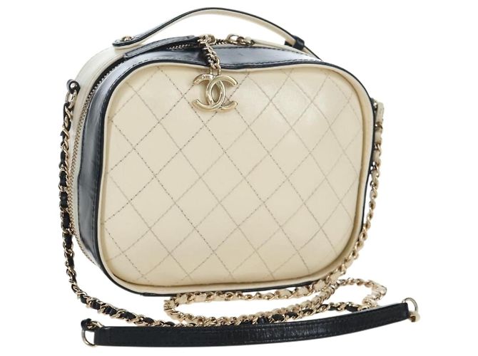 Bolso Vanity CHANEL Matelasse con cadena de cuero 2way White Gold CC Auth 206845A Blanco Dorado