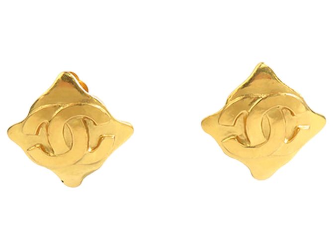 Boucles d'oreilles clips Chanel CC plaquées or en forme de losange Doré