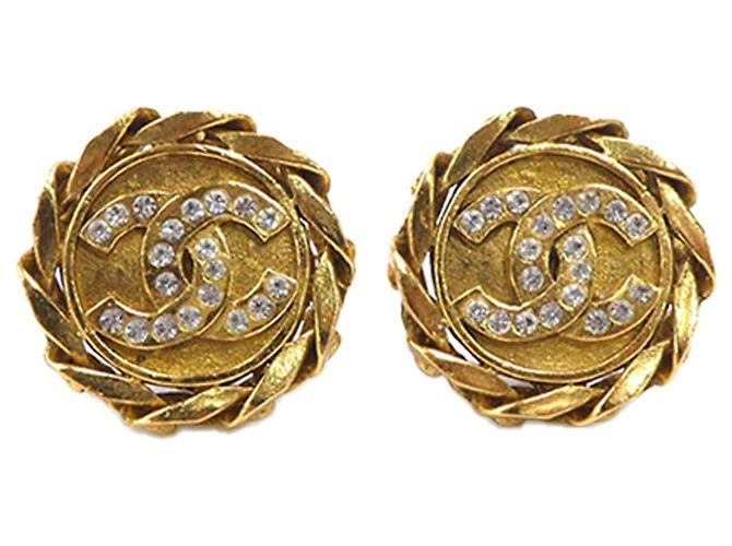 Brincos de pressão redondos Chanel CC banhados a ouro e strass Dourado