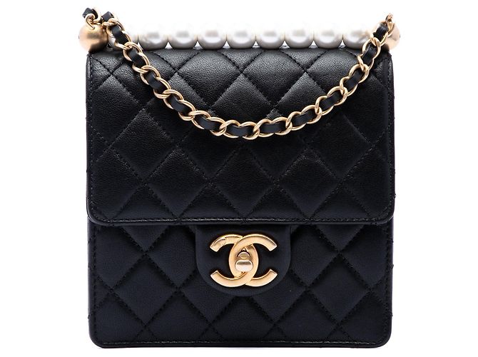 Borsa a tracolla Chanel Small Quilted Lambskin Chic Pearls nera Nero